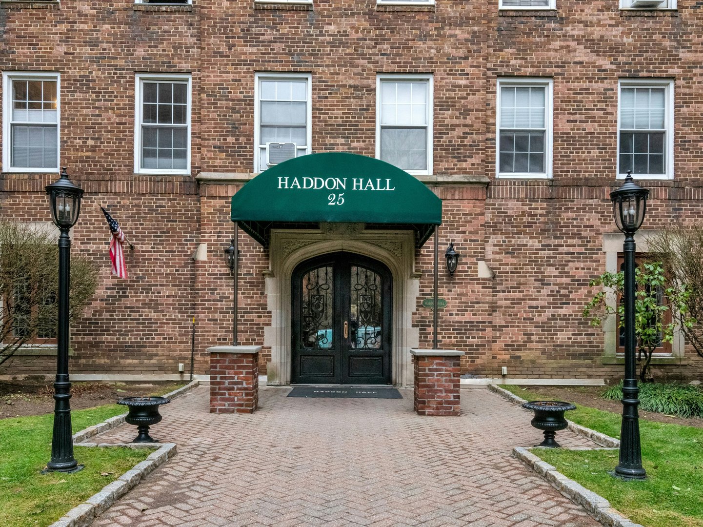 25 Parkview Avenue  #1H Photo 2