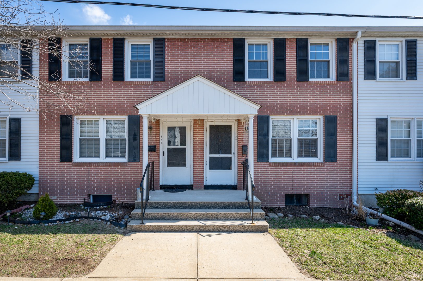 221 Sylvan Knoll Road Photo 1