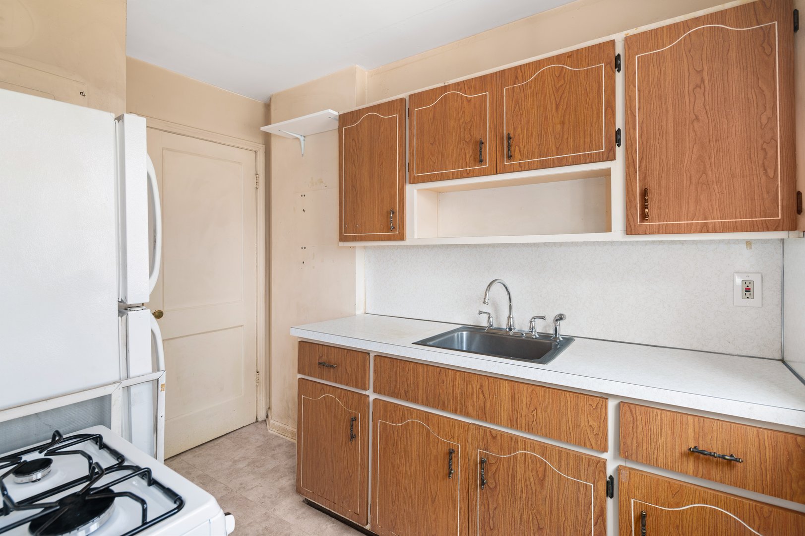 221 Sylvan Knoll Road Photo 9