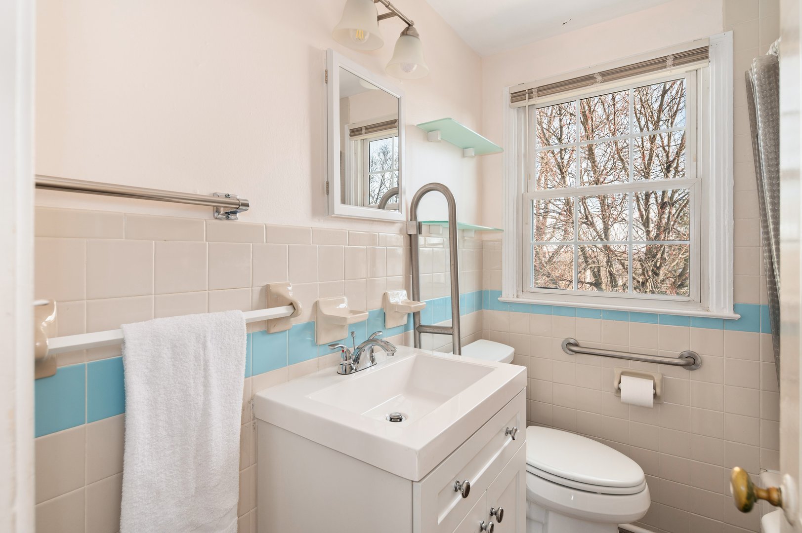 221 Sylvan Knoll Road Photo 14