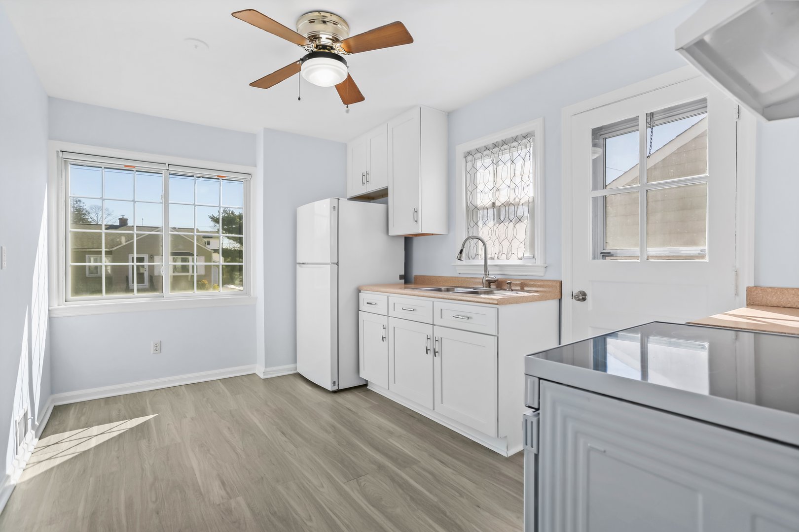 80 Holcomb Street Photo 7