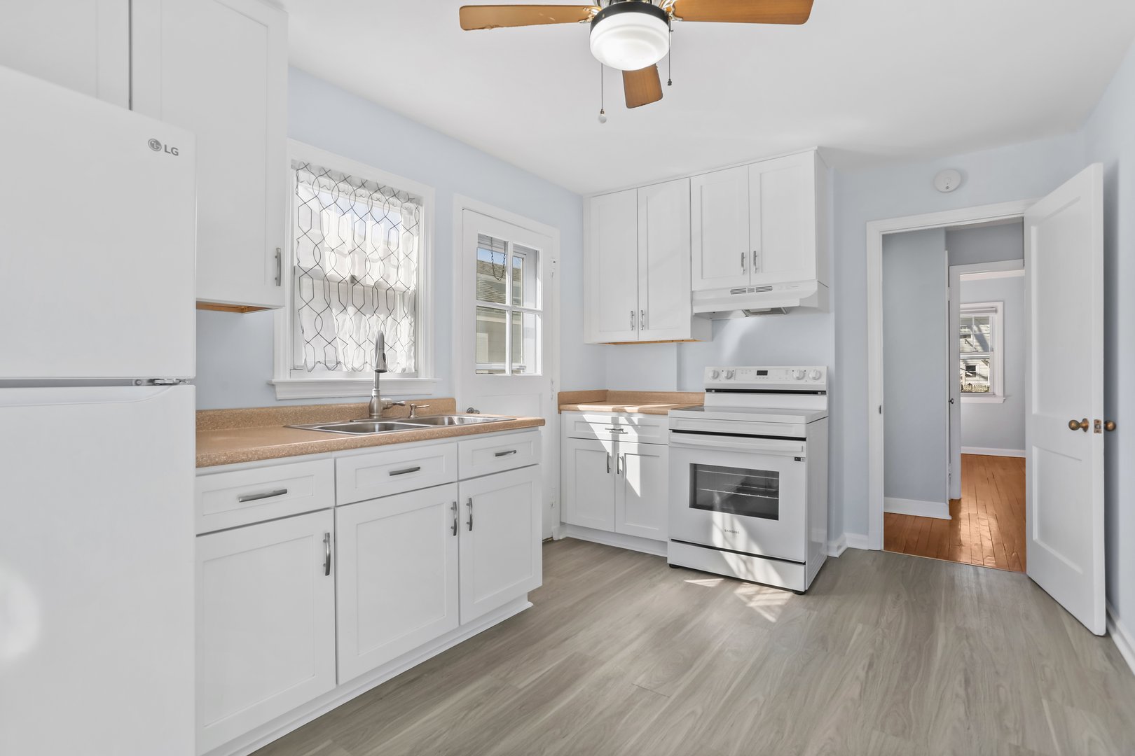 80 Holcomb Street Photo 10