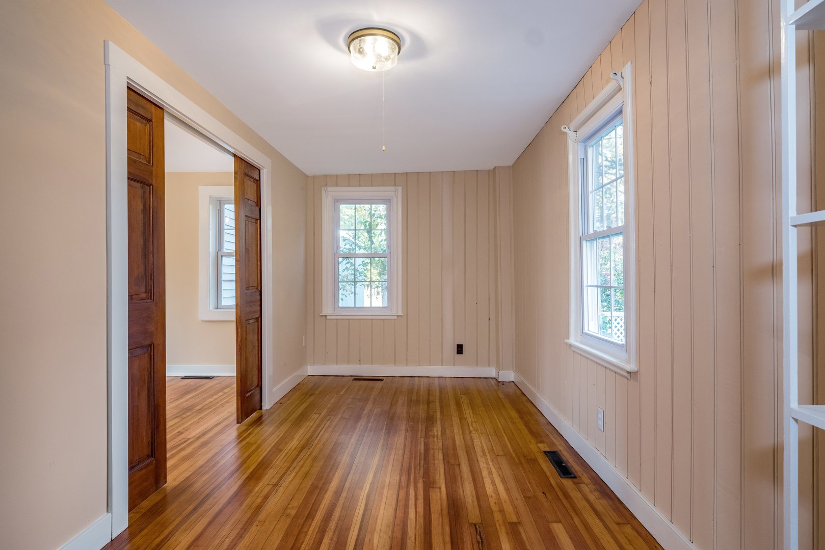 97 Commerce Street Photo 8