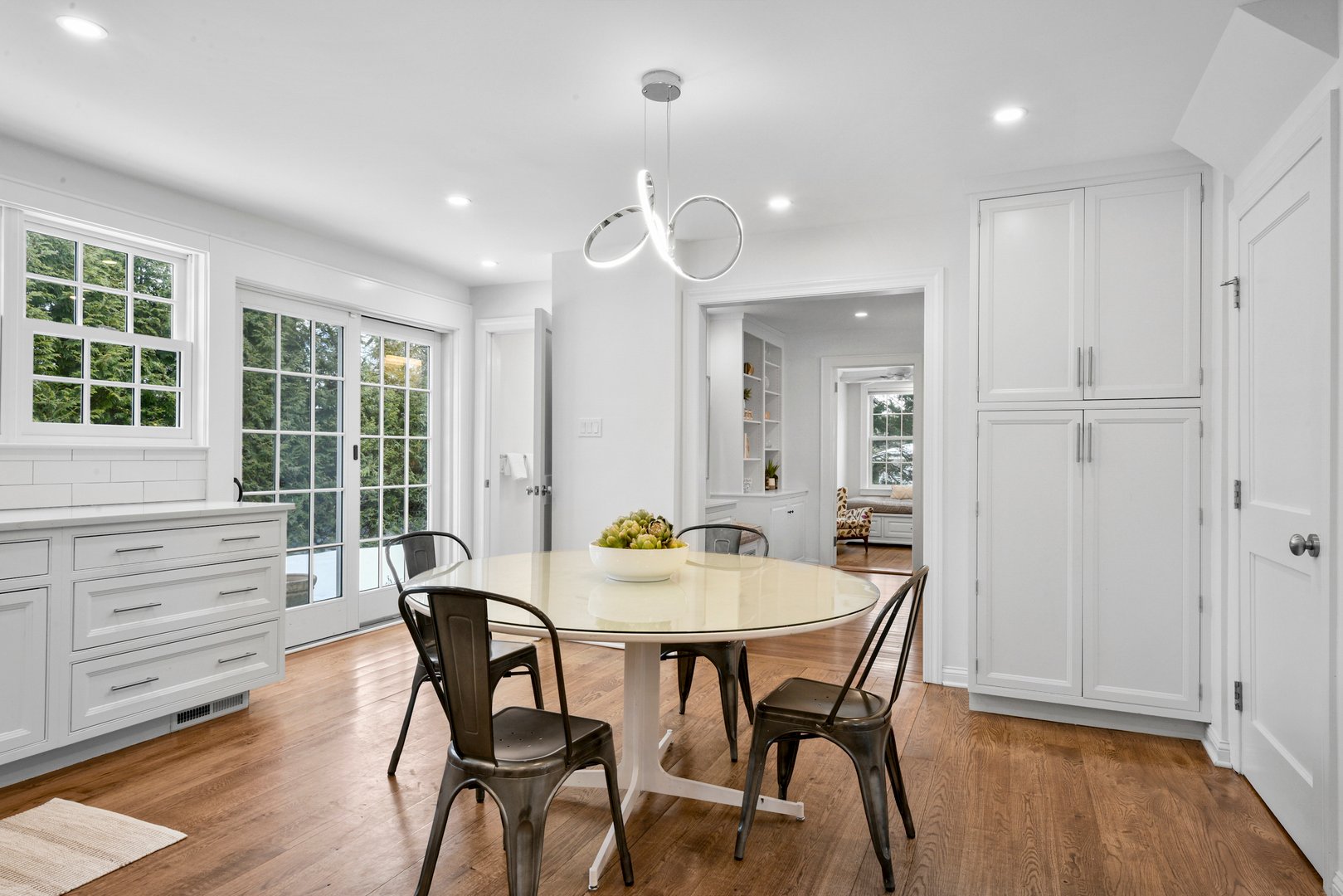 1054 Clay Avenue Photo 8