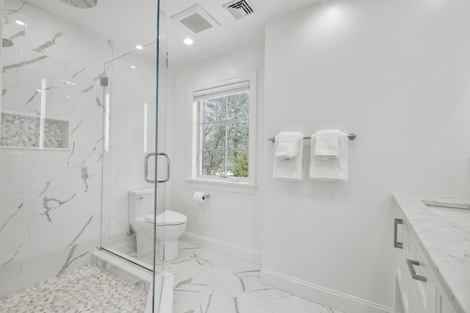 1054 Clay Avenue Photo 21