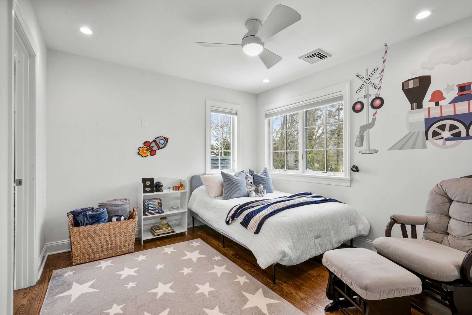 1054 Clay Avenue Photo 24