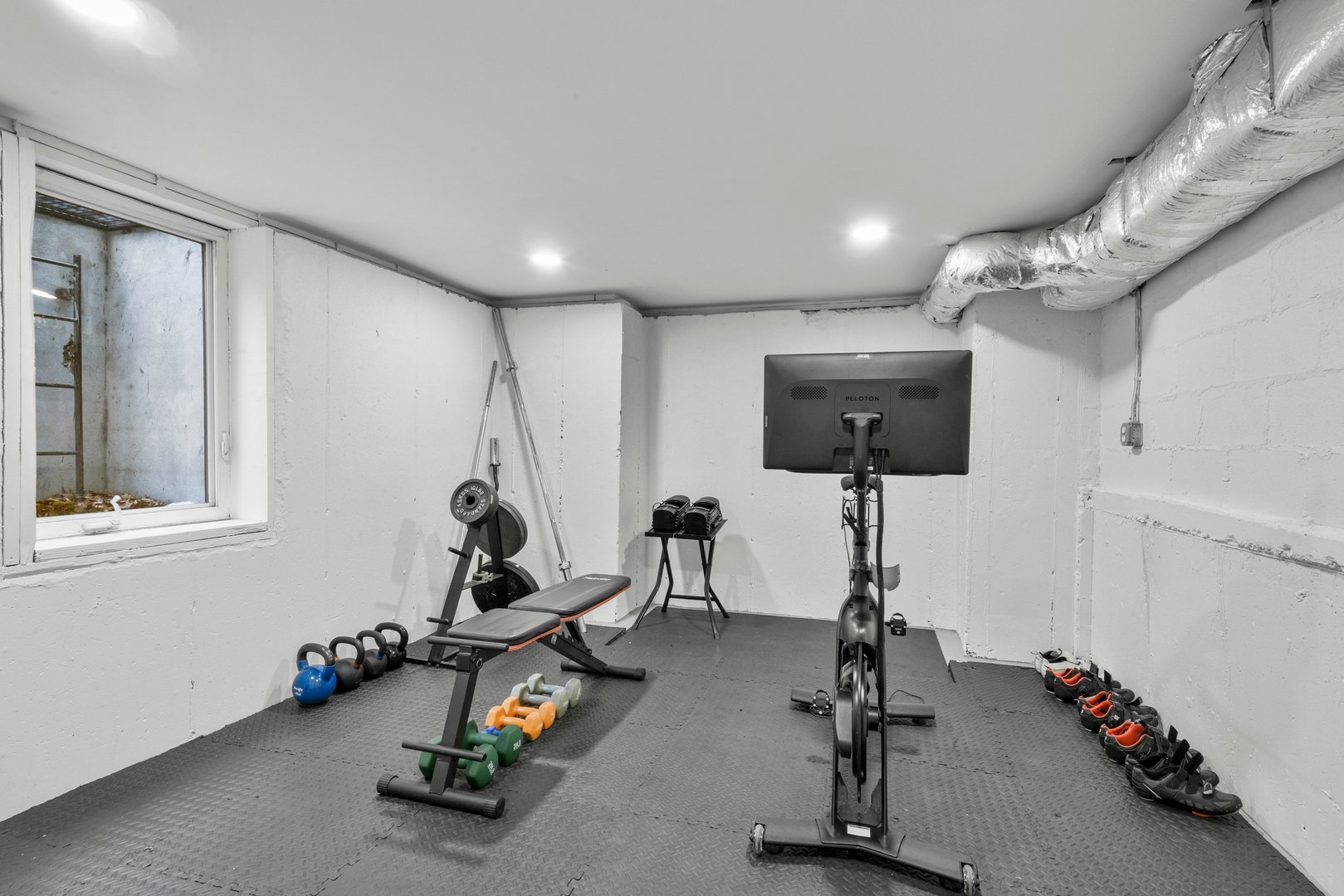 1054 Clay Avenue Photo 31