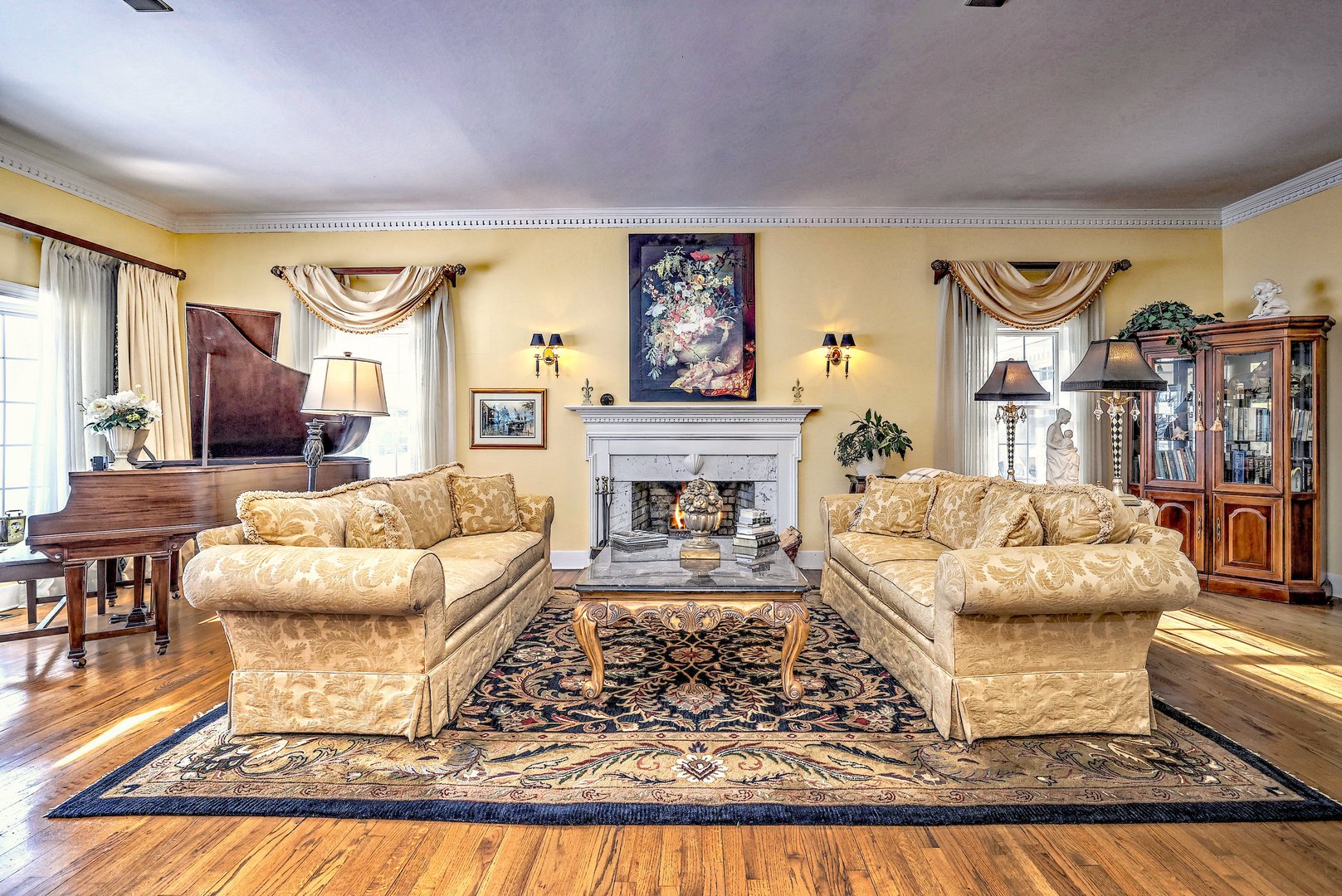 152 West River Street Photo 6