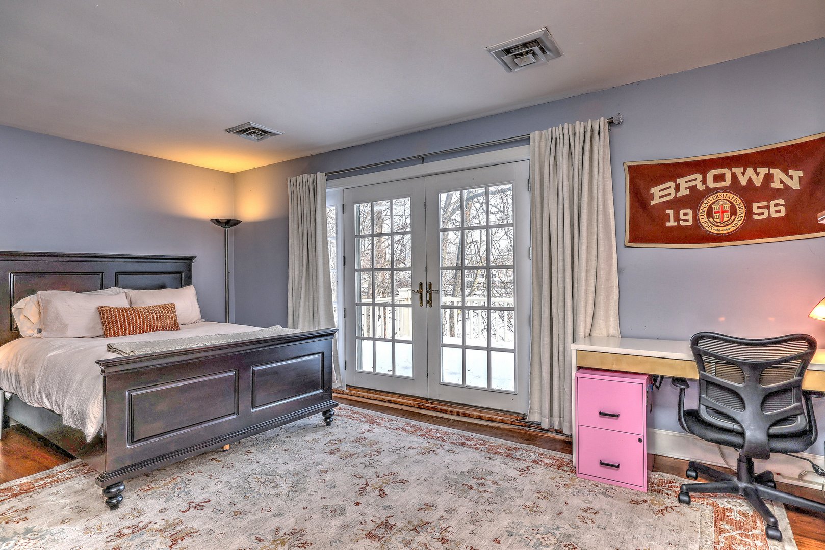 152 West River Street Photo 29