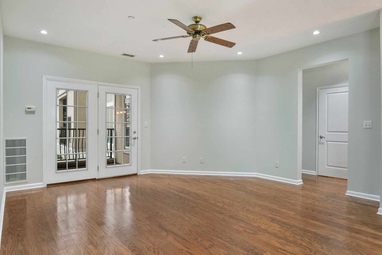 410 Westchester Avenue  #110 Photo 9