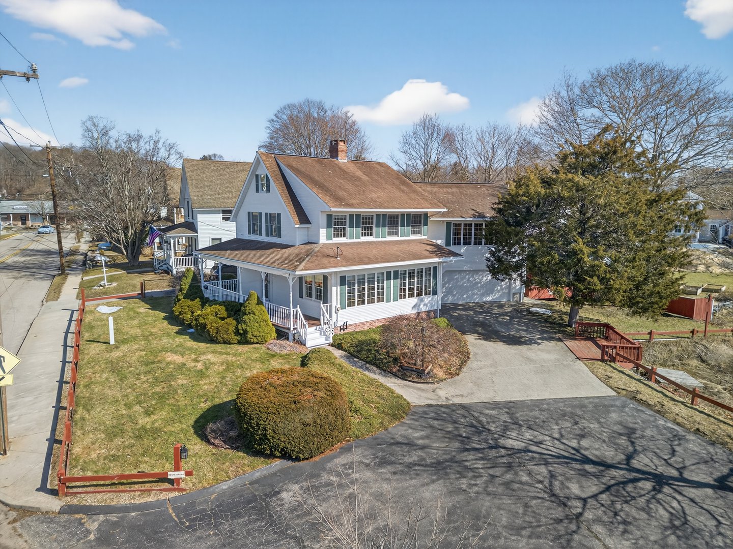 40 Holmes Street Photo 2