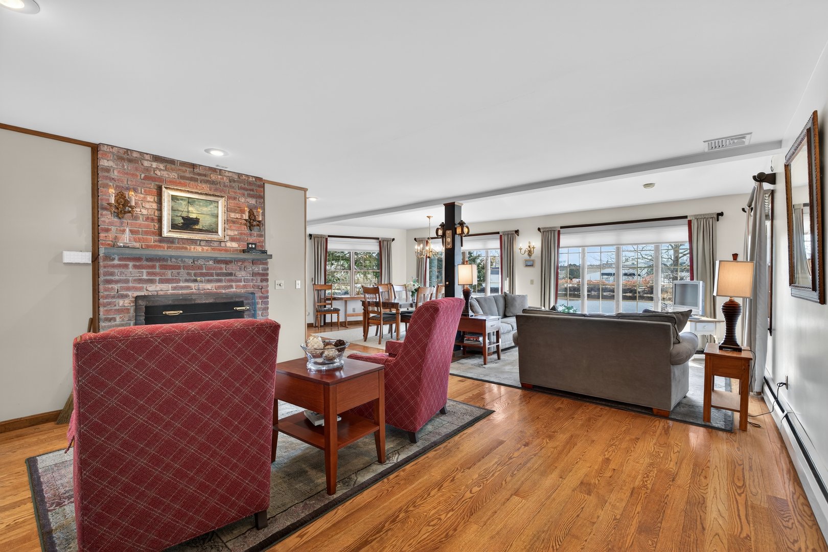 40 Holmes Street Photo 10