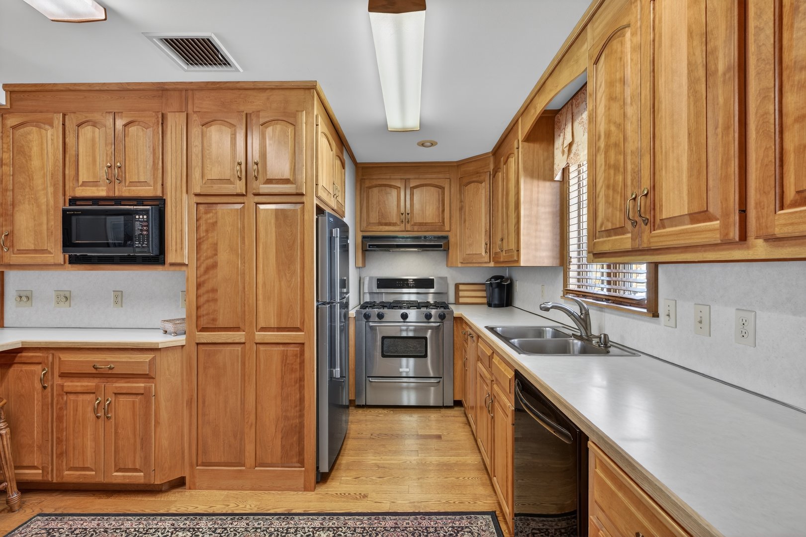 40 Holmes Street Photo 15