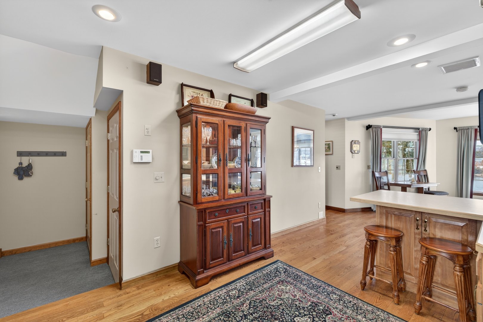 40 Holmes Street Photo 9