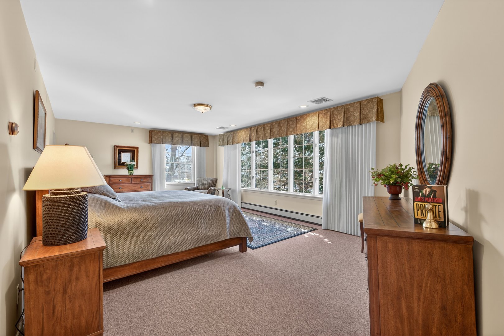 40 Holmes Street Photo 20