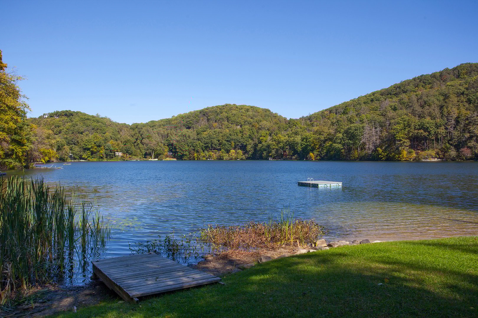 47 Sunset Drive Photo 3