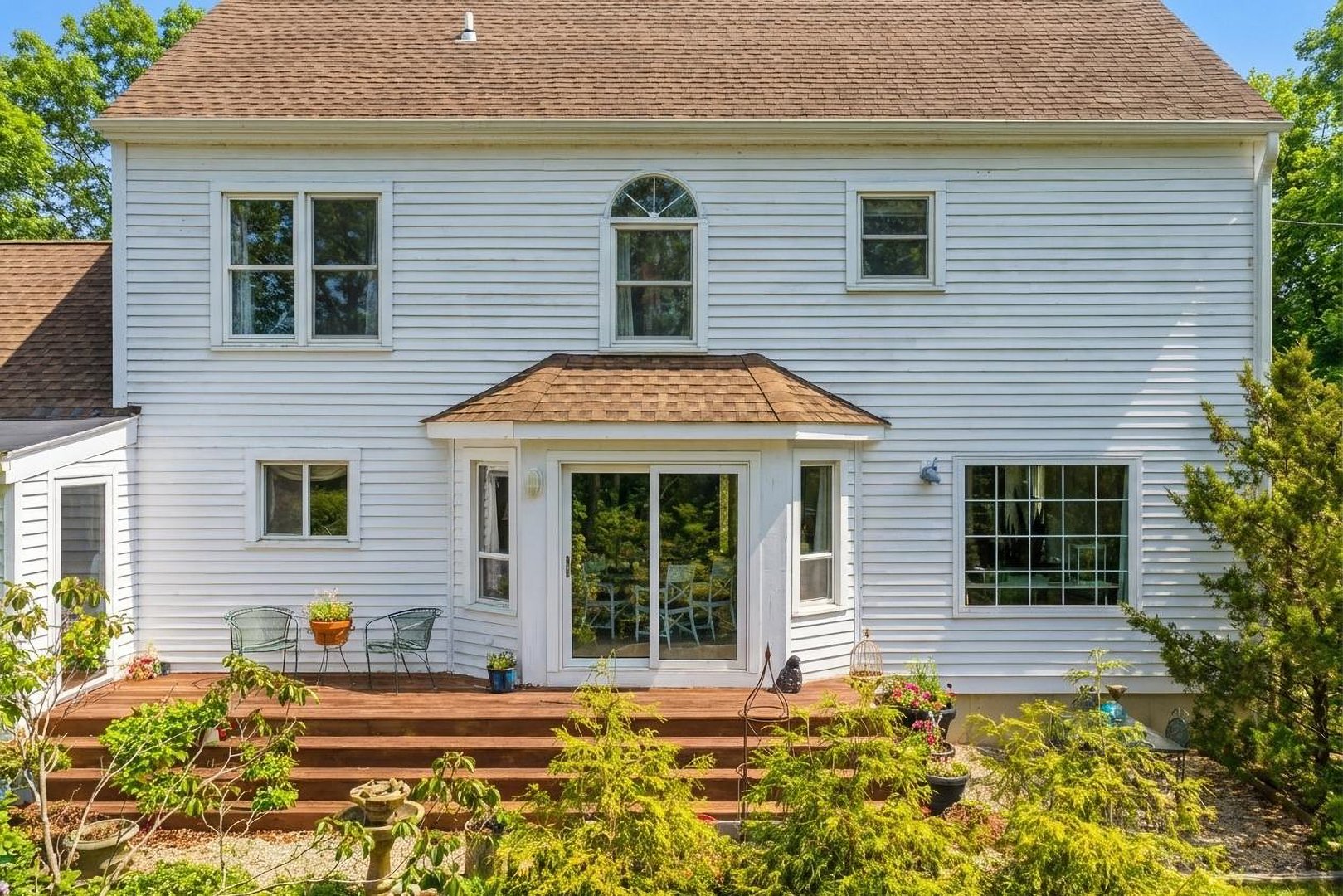 17 Colonial Drive Photo 2