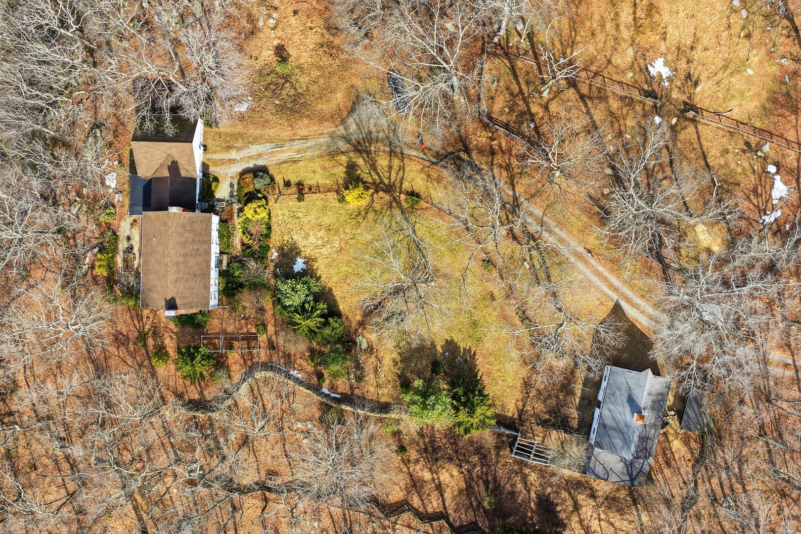 17 Colonial Drive Photo 4