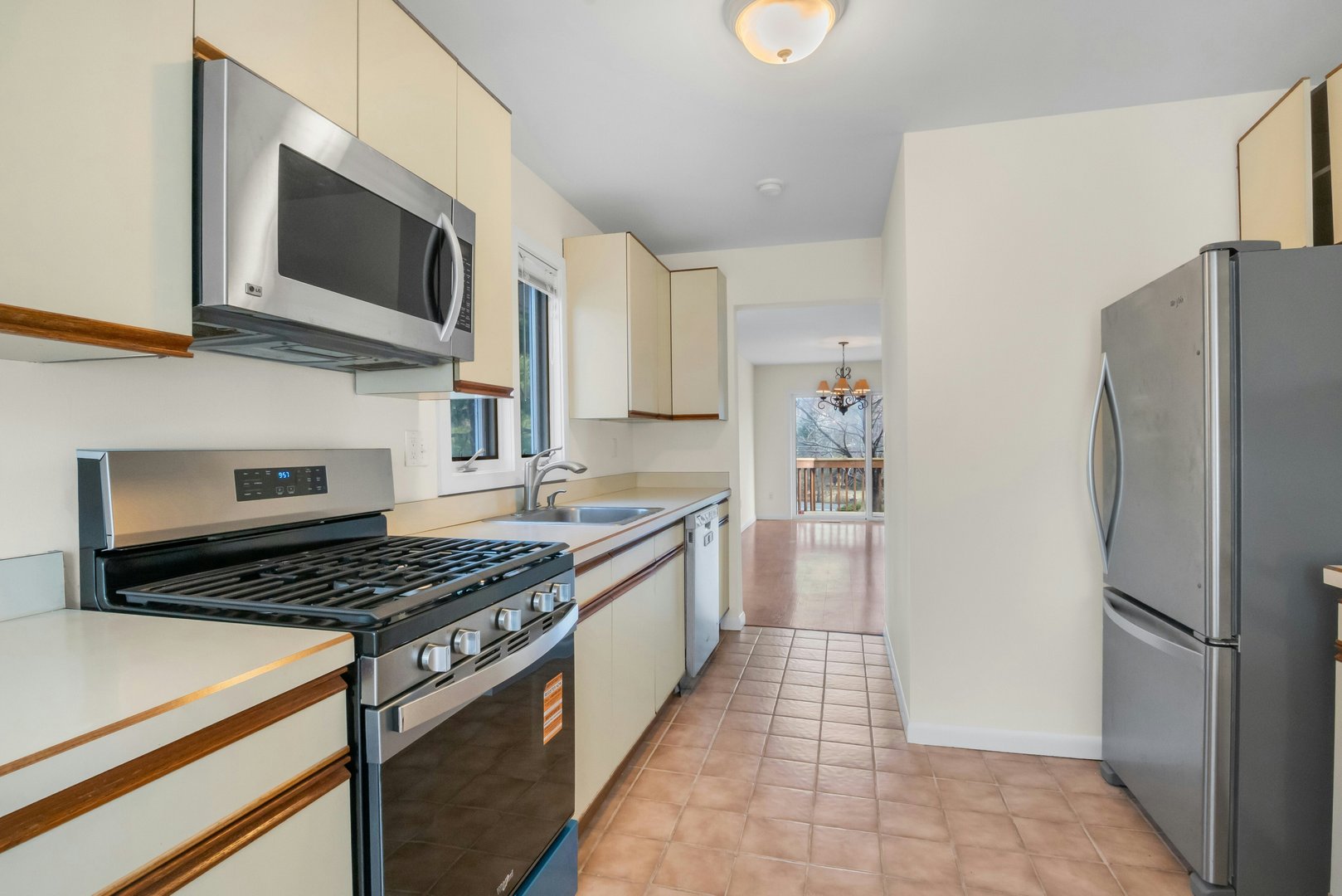 1 Spring Pond Drive #1 Photo 7