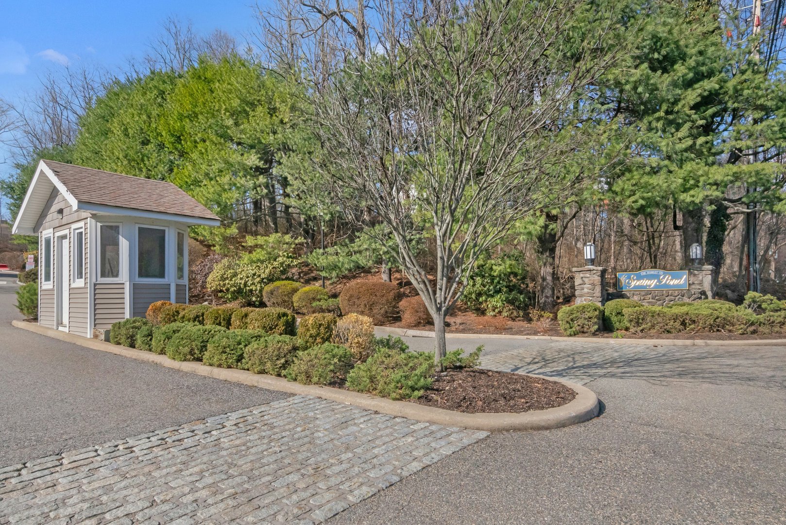 1 Spring Pond Drive #1 Photo 33