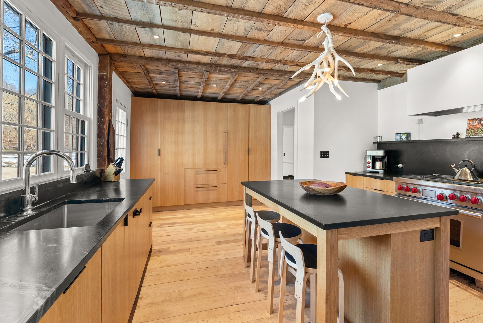 382 Weekeepeemee Road Photo 19