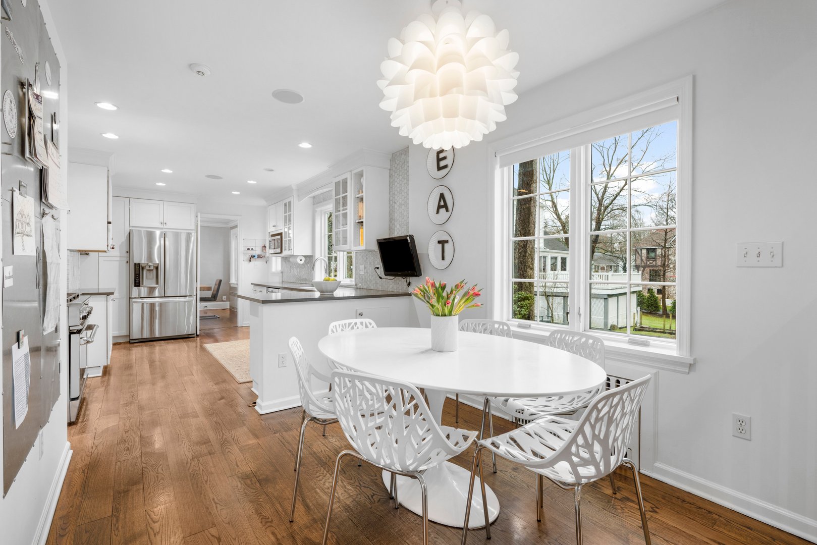 584 Forest Avenue Photo 13