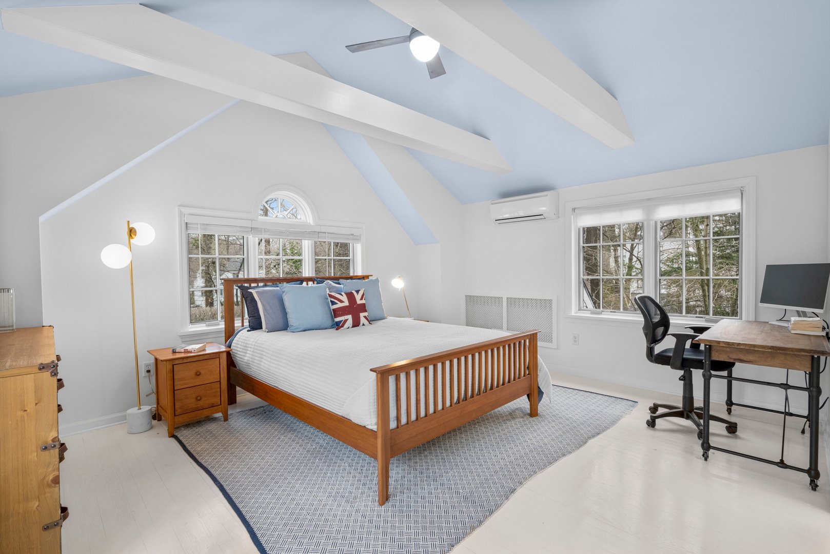 584 Forest Avenue Photo 29