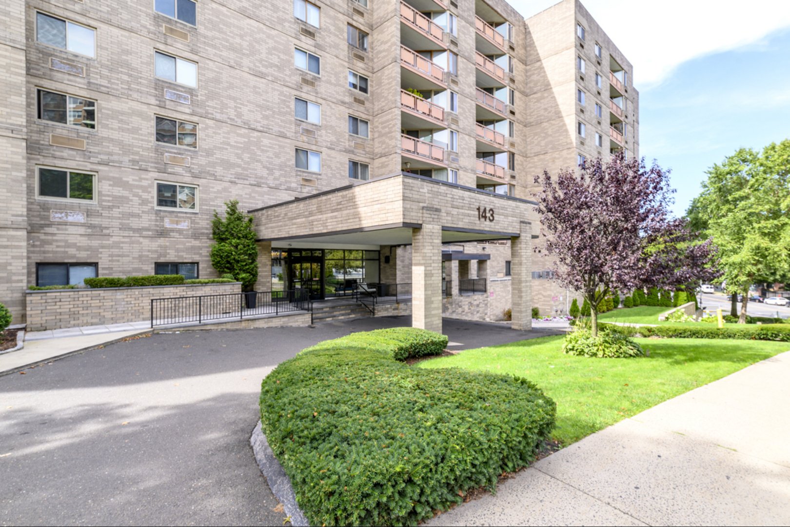 143 Hoyt Street  #APT 3K Photo 2