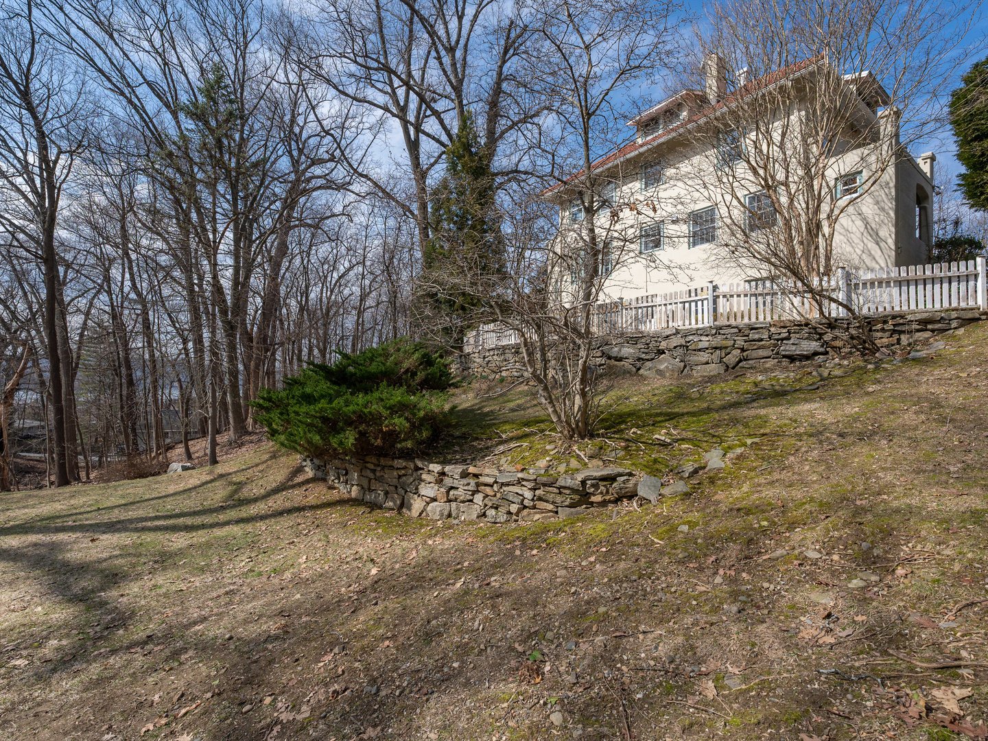 75 Oliphant Avenue Photo 35