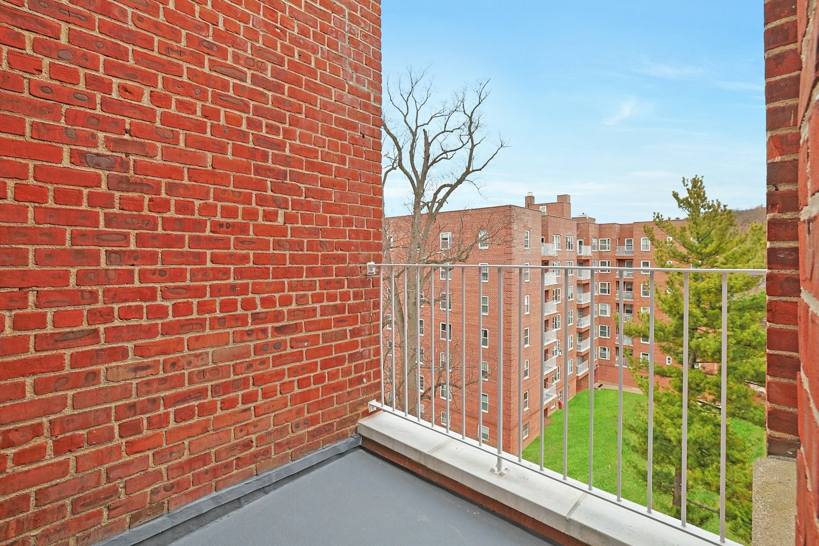 555 Broadway  #6E Photo 8