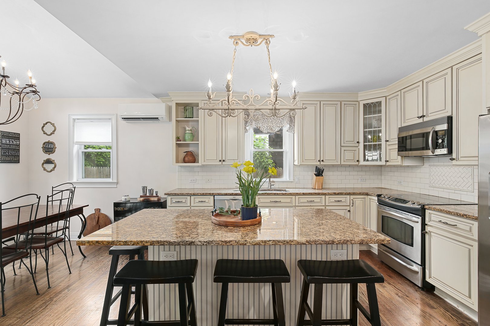 8 Goldwin Street Photo 5