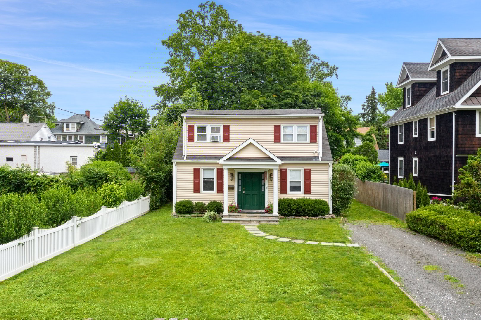 8 Goldwin Street Photo 22