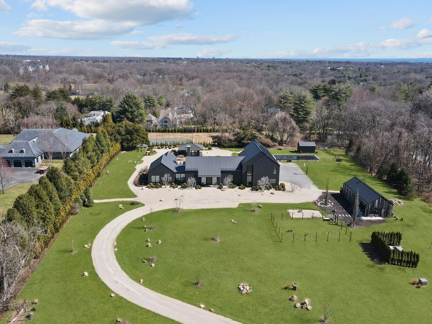 3031 Purchase Street Photo 3