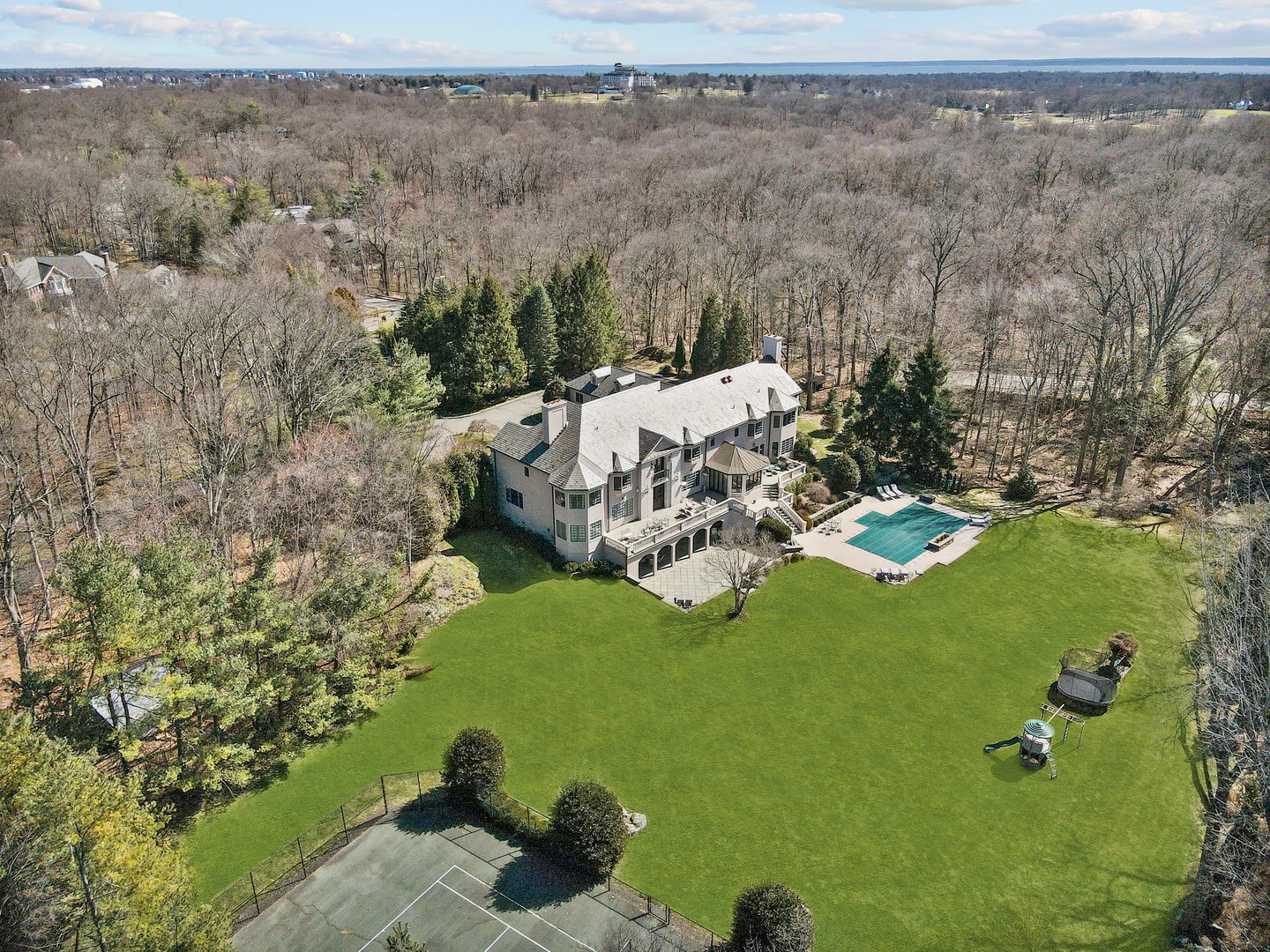 1 Laurelwood Court Photo 46