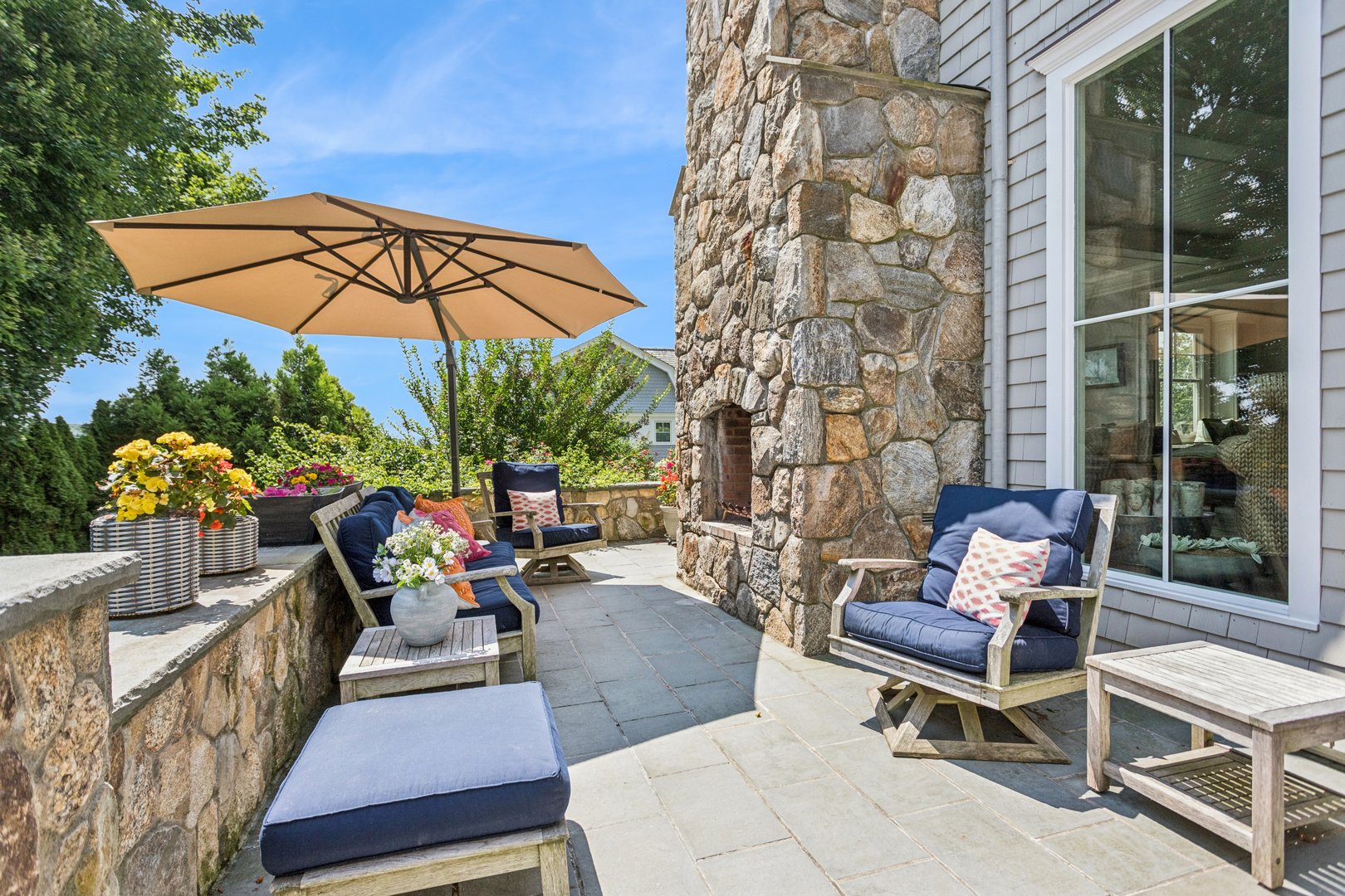 11 Edgewater Hillside Photo 7