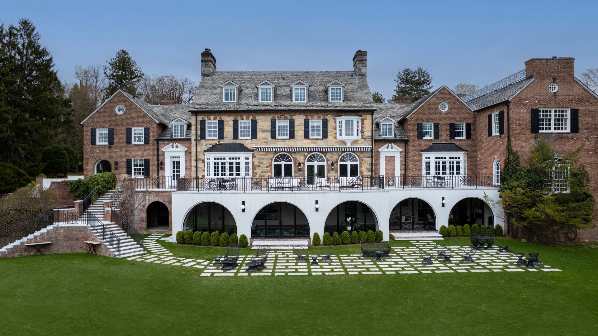 2 Fargo Lane Photo 4