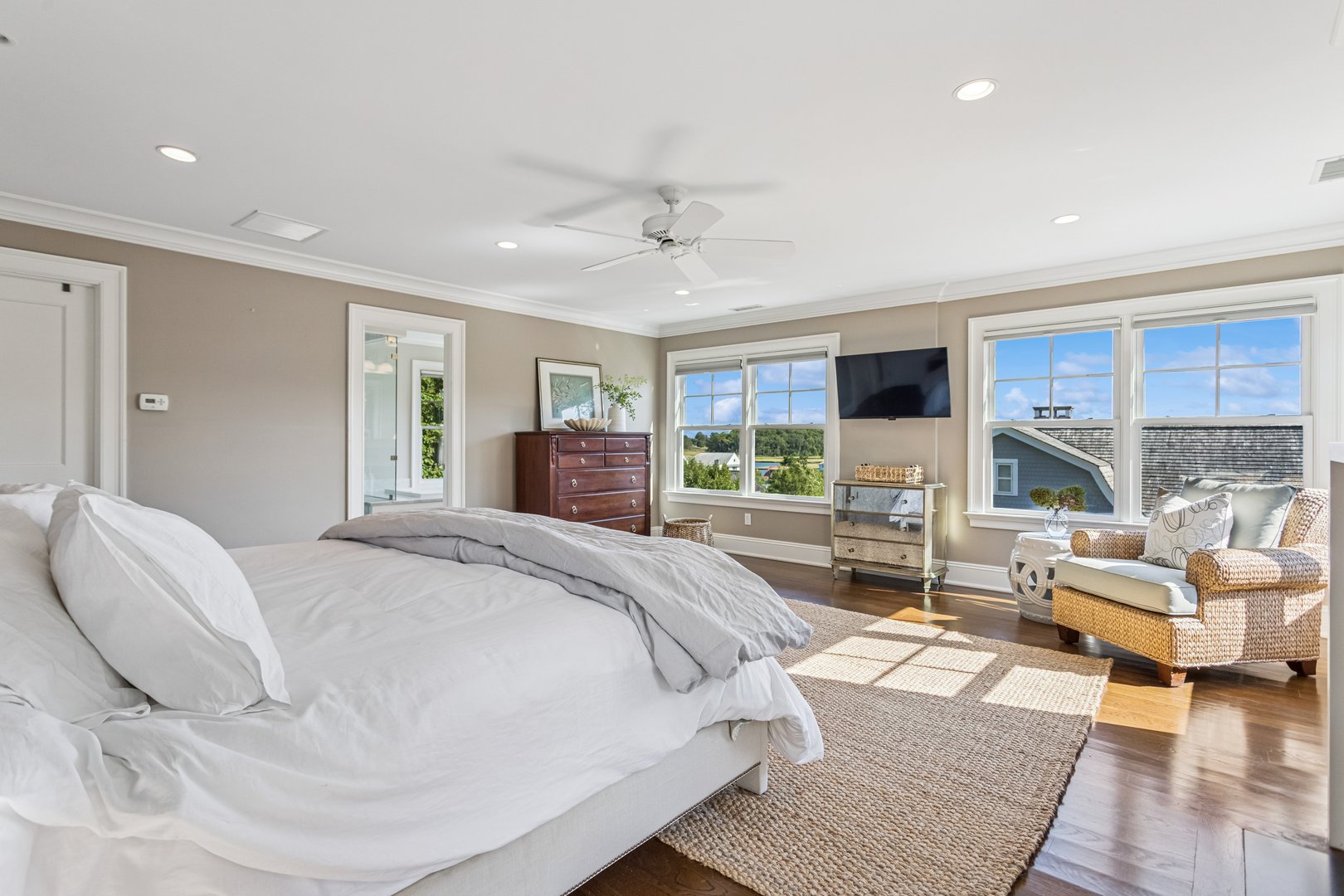 11 Edgewater Hillside Photo 17