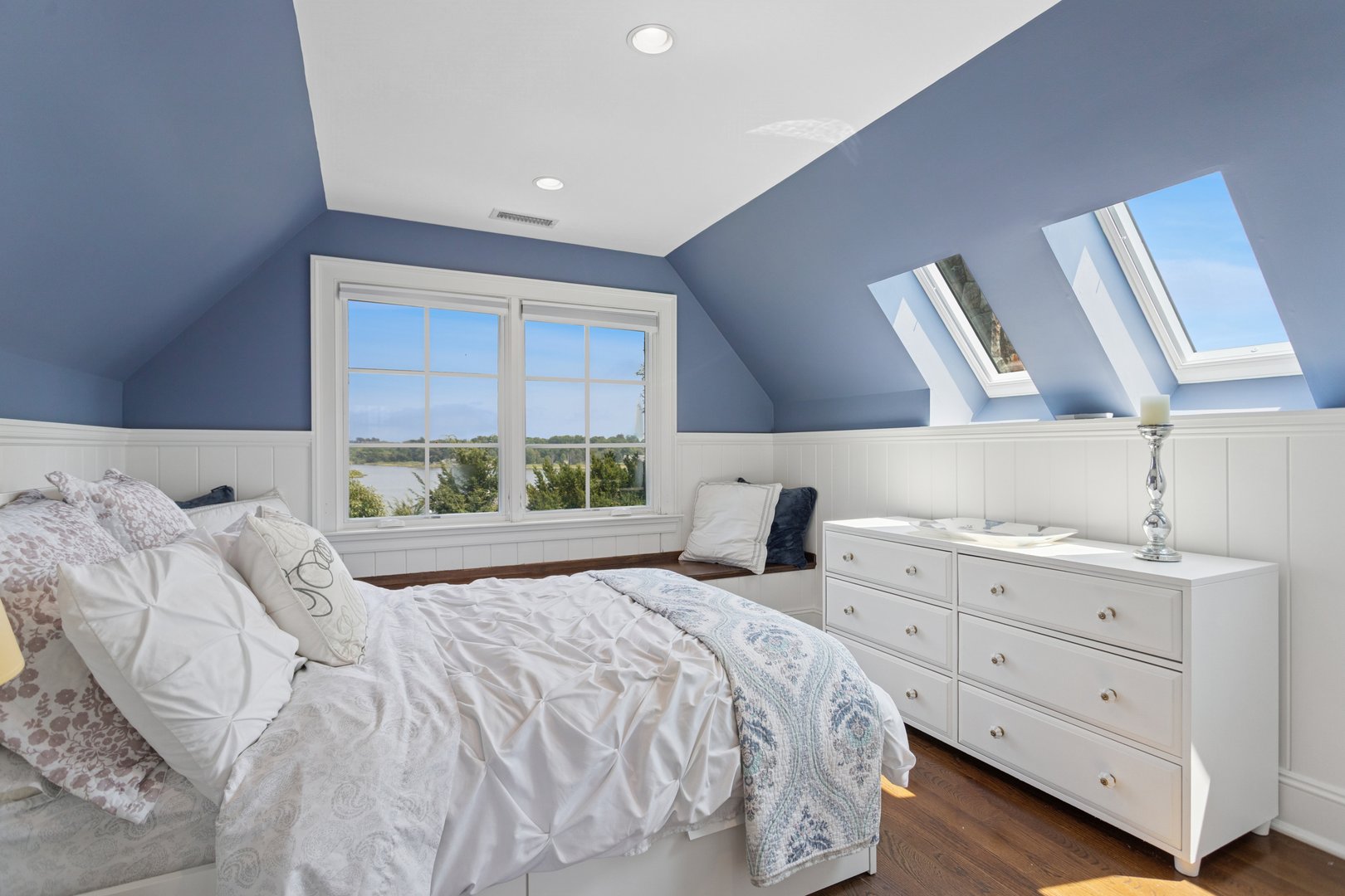 11 Edgewater Hillside Photo 25