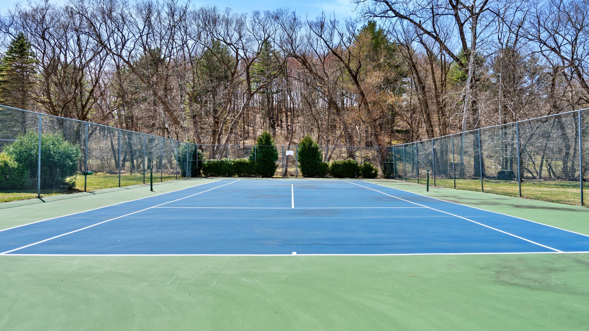 424 N Hemlock Ln Photo 36