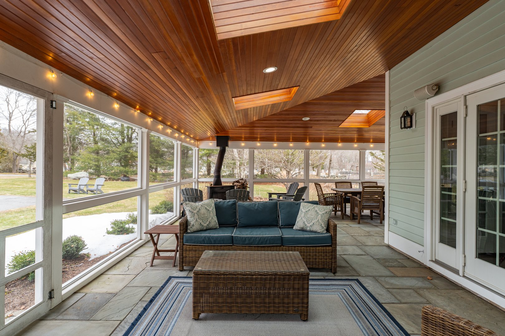 395 Boston Post Road Photo 20