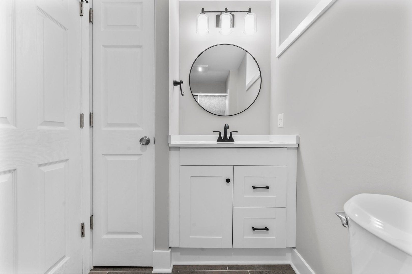 548 Ferry Street Photo 11