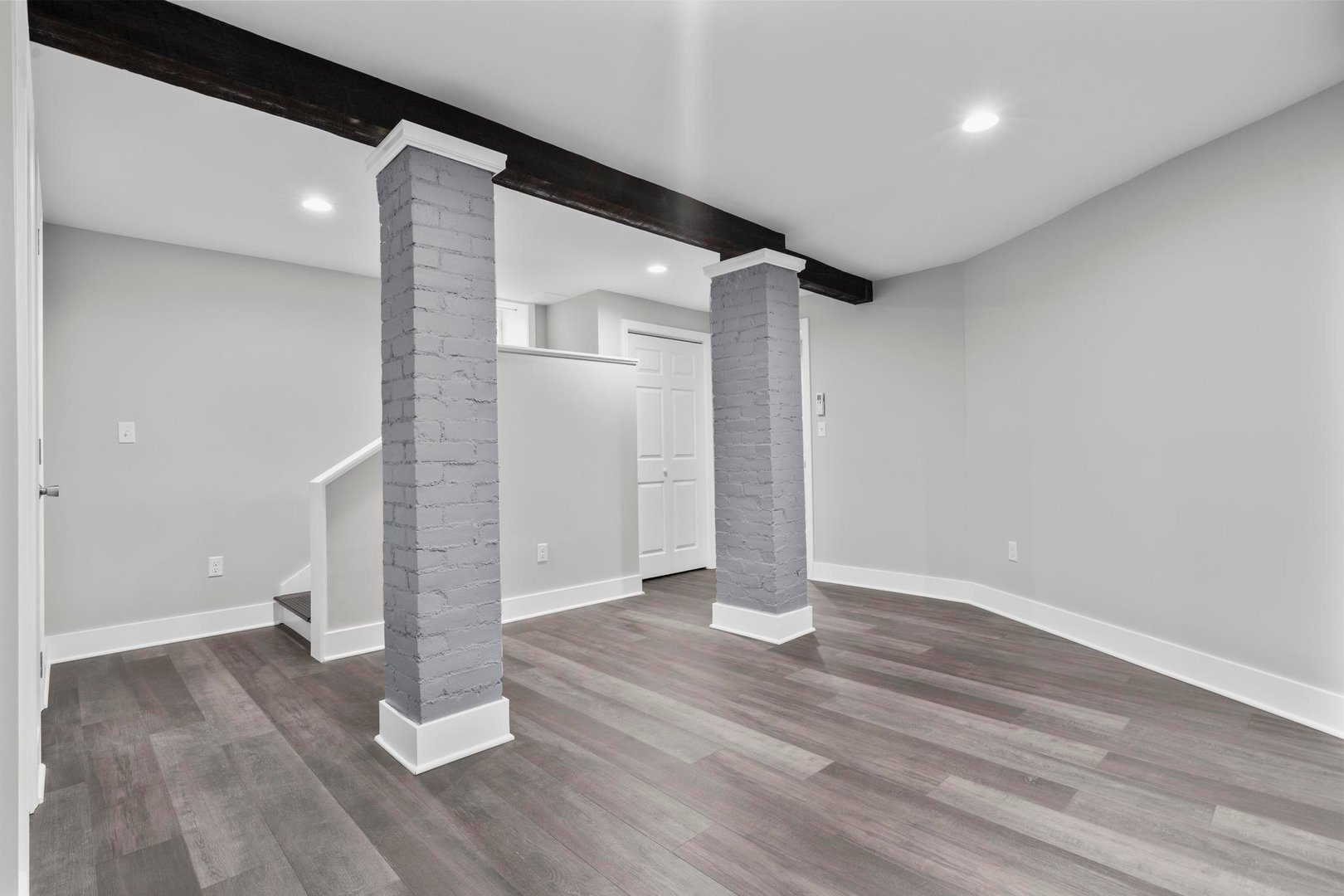 548 Ferry Street Photo 15