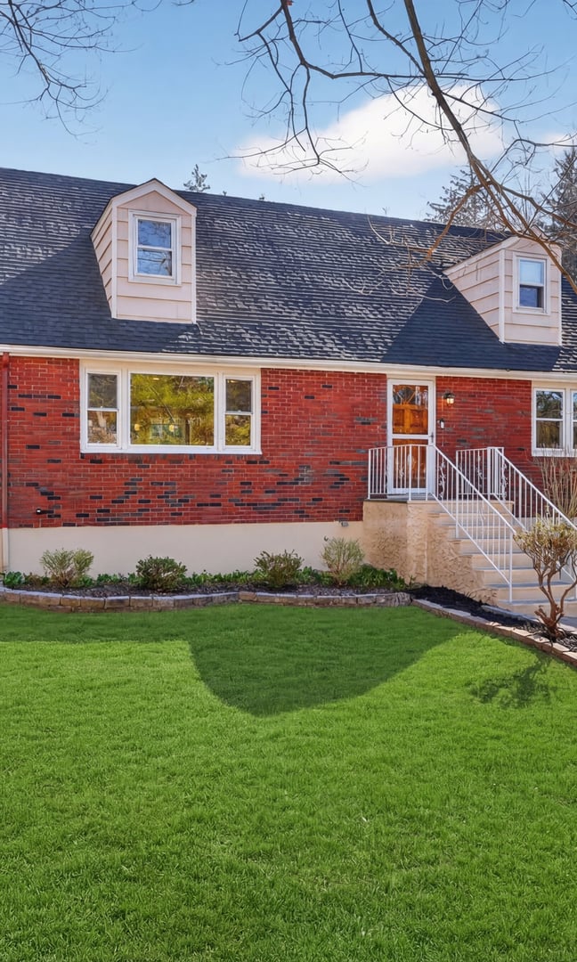 82 Taxter Road Photo 2