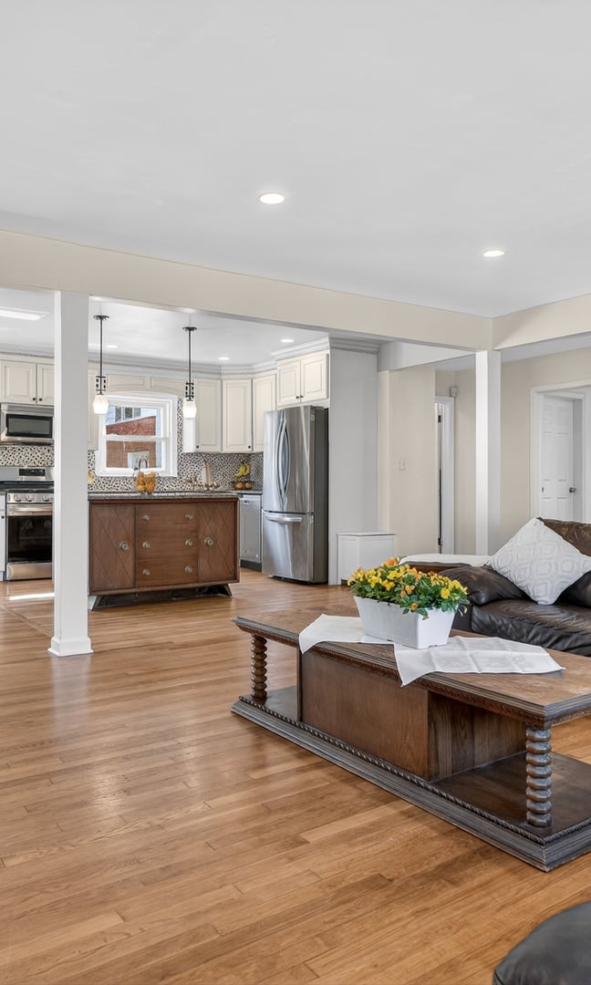 82 Taxter Road Photo 7