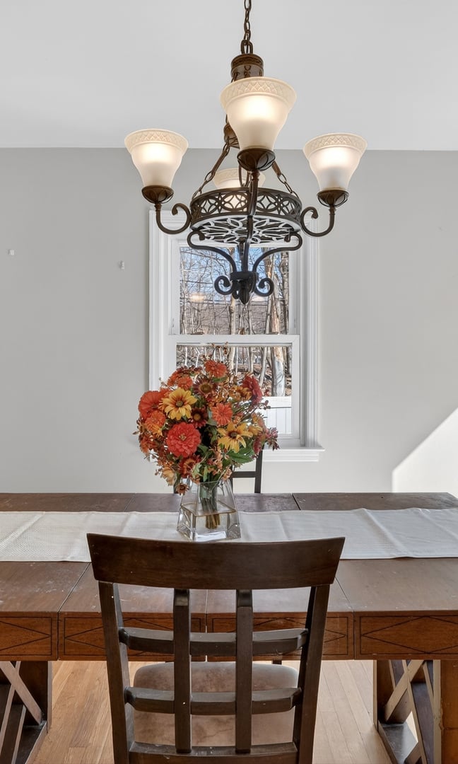 82 Taxter Road Photo 12