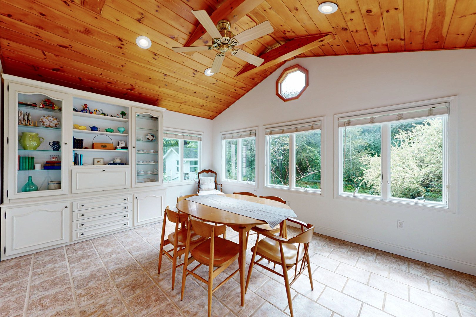 49 Hicock Drive Photo 12