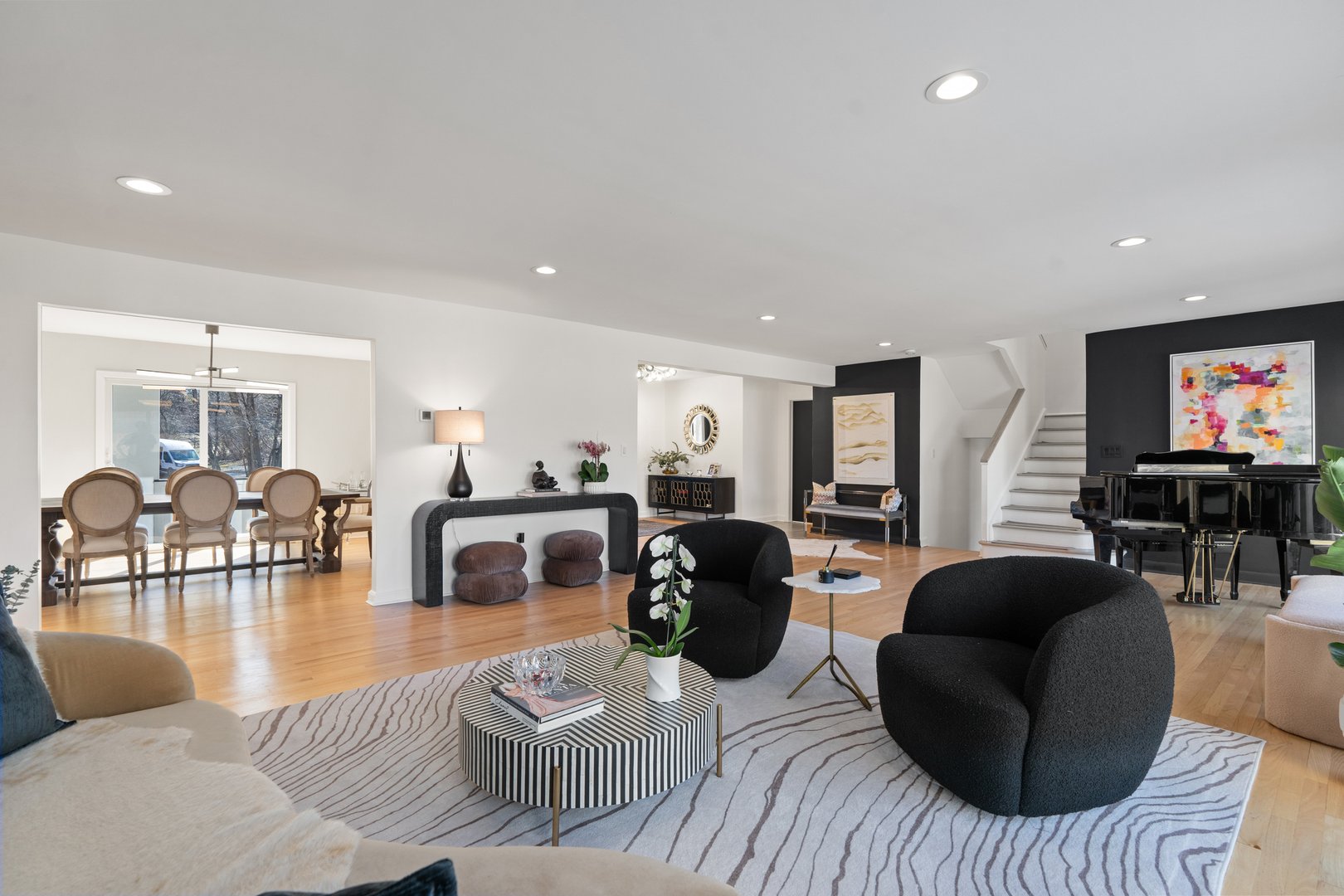 15 Haights Cross Road Photo 7