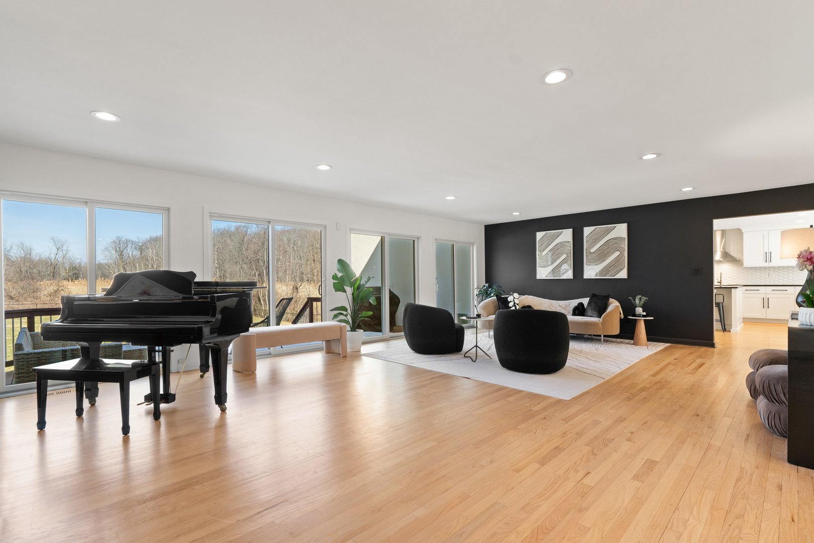 15 Haights Cross Road Photo 9