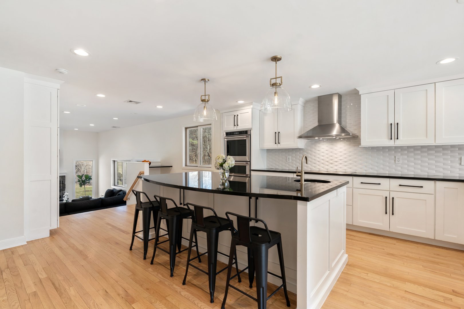 15 Haights Cross Road Photo 14