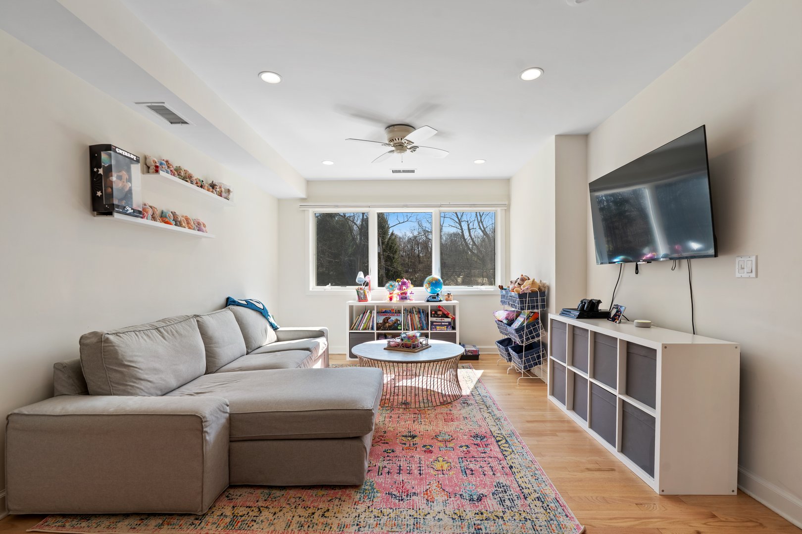 15 Haights Cross Road Photo 20